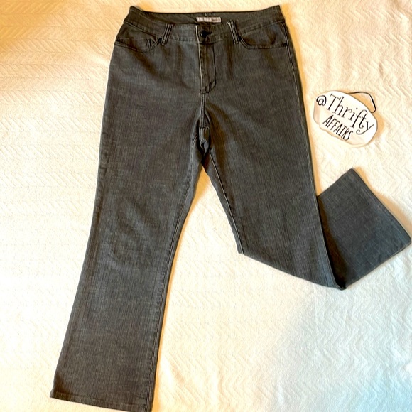 CHICOS 1.5 REG Stretch Gray Jeans PLATINUM Womens 32/29 - Picture 1 of 10